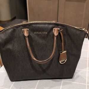 Michael Kors Elegant Black and Brown Tote